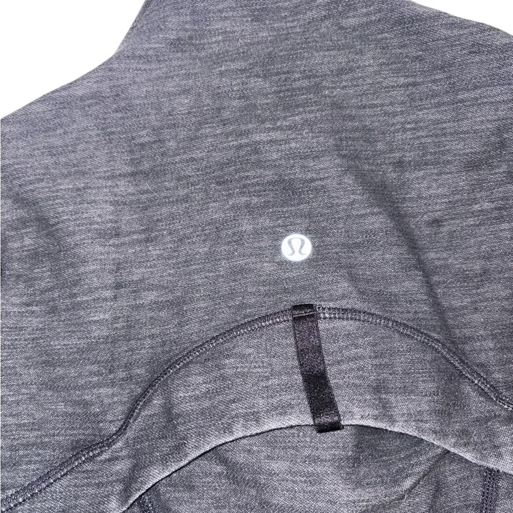 Lululemon size 2 Womens Zip up jacket - Picture 7 of 8
